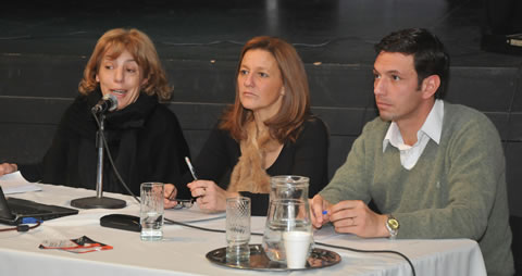 La reunión fue encabezada por el secretario Santiago Amsé y la subsecretaria Analía Cavallero. También participó la Dirección de Recursos Naturales y la Secretaria Ejecutiva del Consejo Provincial de la Mujer, Elizabeth Rossi.