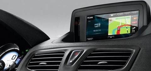 Renault Fluence 2014 incorpora la nueva tecnología “R-Link”